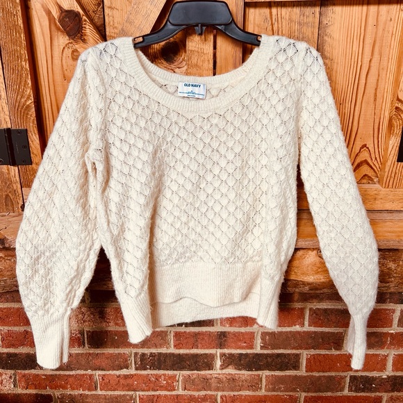 Old Navy Sweaters - Old Navy Cream Crew Neck Sweater with Textured Knit